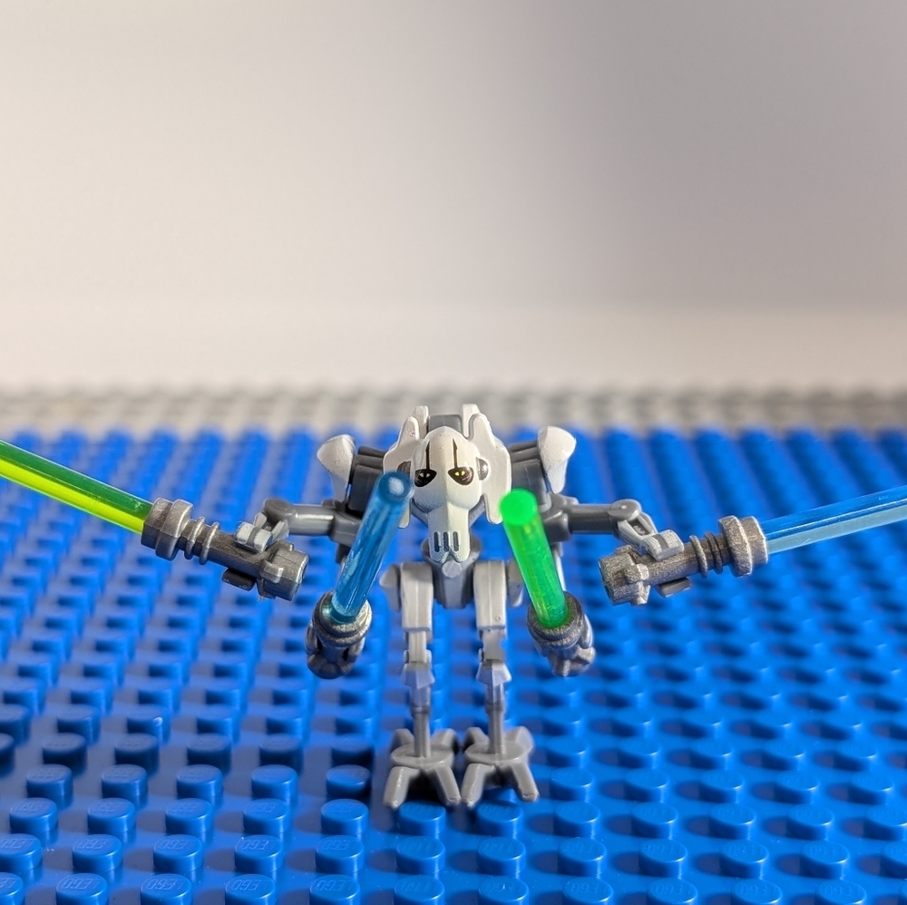 General Grevious Minifigure- Star Wars Toy Building Block Set Action Figure - Picture 5 of 5